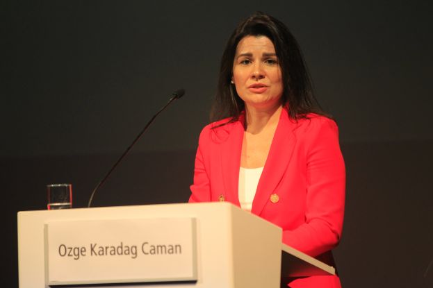Dr. Özge Karadağ Caman from Columbia University: COVID-19 cases in the U.S. are still worrisome.